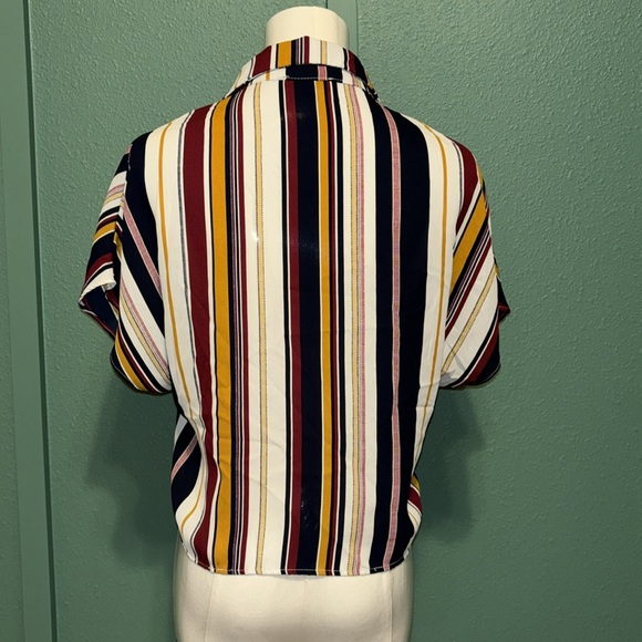 Women's Button up tie front blouse - Picture 3 of 3